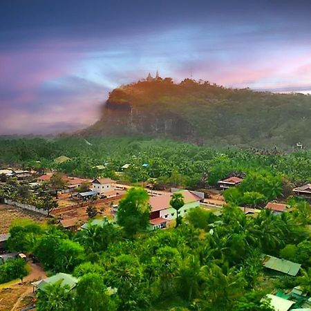 Family Batcave Homestay Battambang Dış mekan fotoğraf