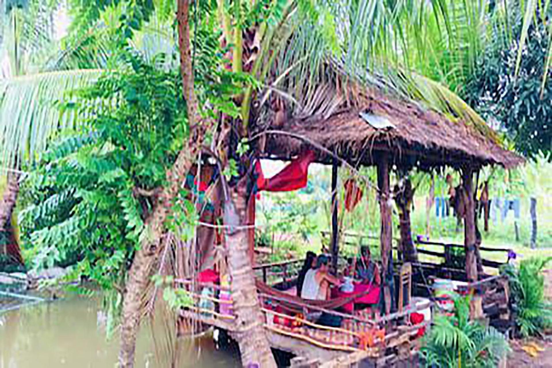 Family Batcave Homestay Battambang Dış mekan fotoğraf