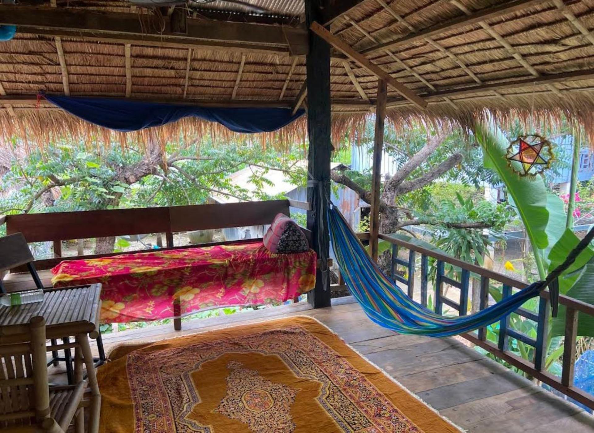 Family Batcave Homestay Battambang Dış mekan fotoğraf