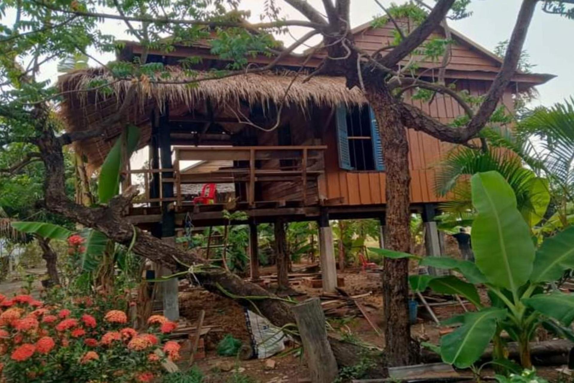 Family Batcave Homestay Battambang Dış mekan fotoğraf