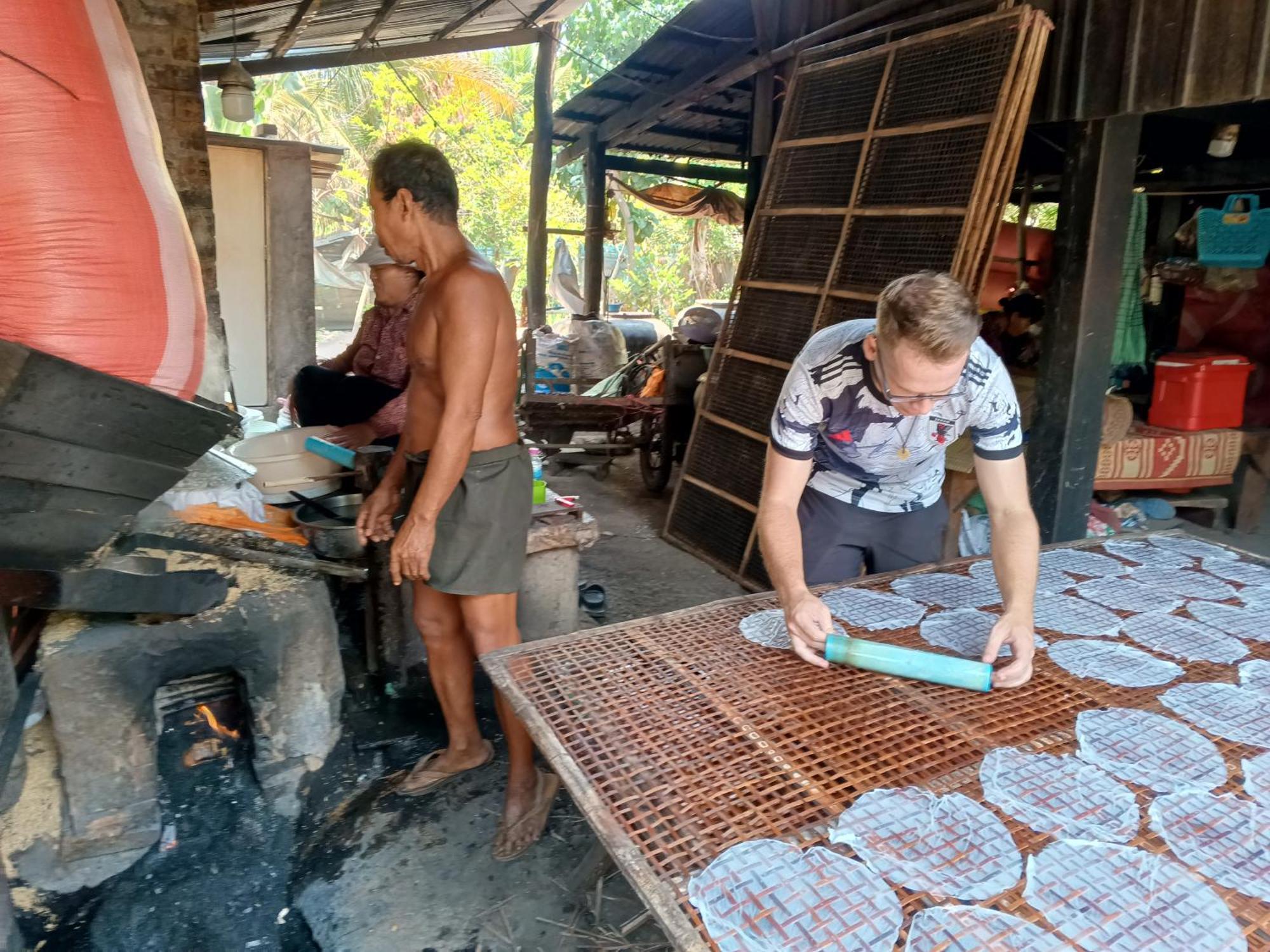 Family Batcave Homestay Battambang Dış mekan fotoğraf