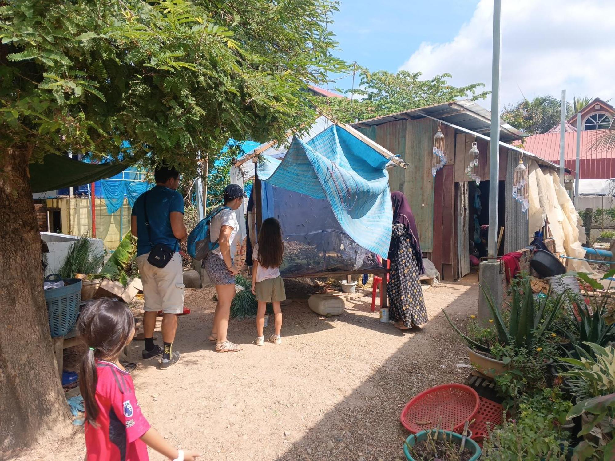 Family Batcave Homestay Battambang Dış mekan fotoğraf