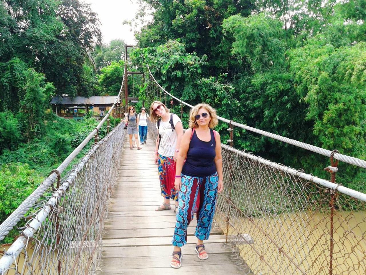 Family Batcave Homestay Battambang Dış mekan fotoğraf