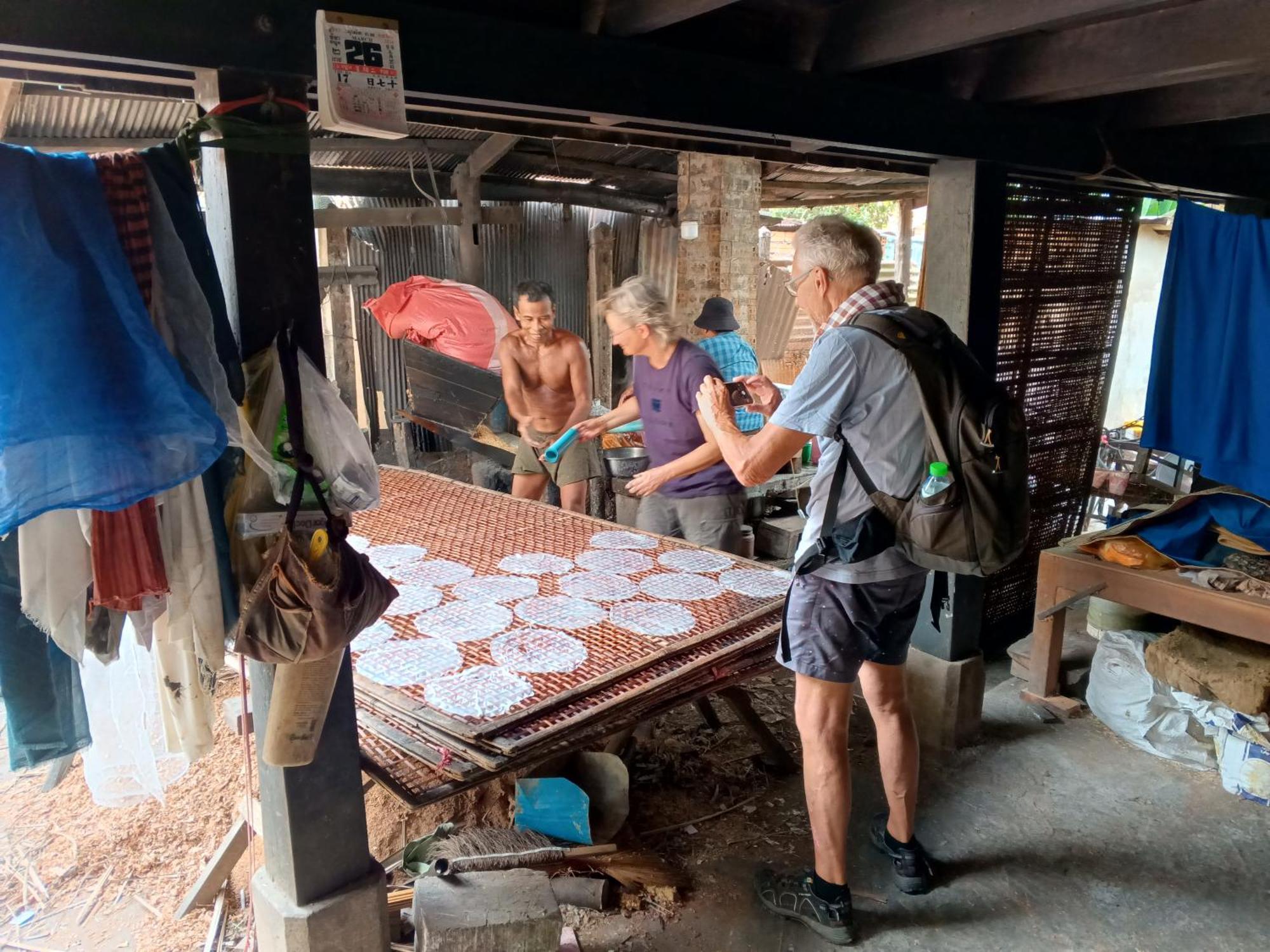 Family Batcave Homestay Battambang Dış mekan fotoğraf