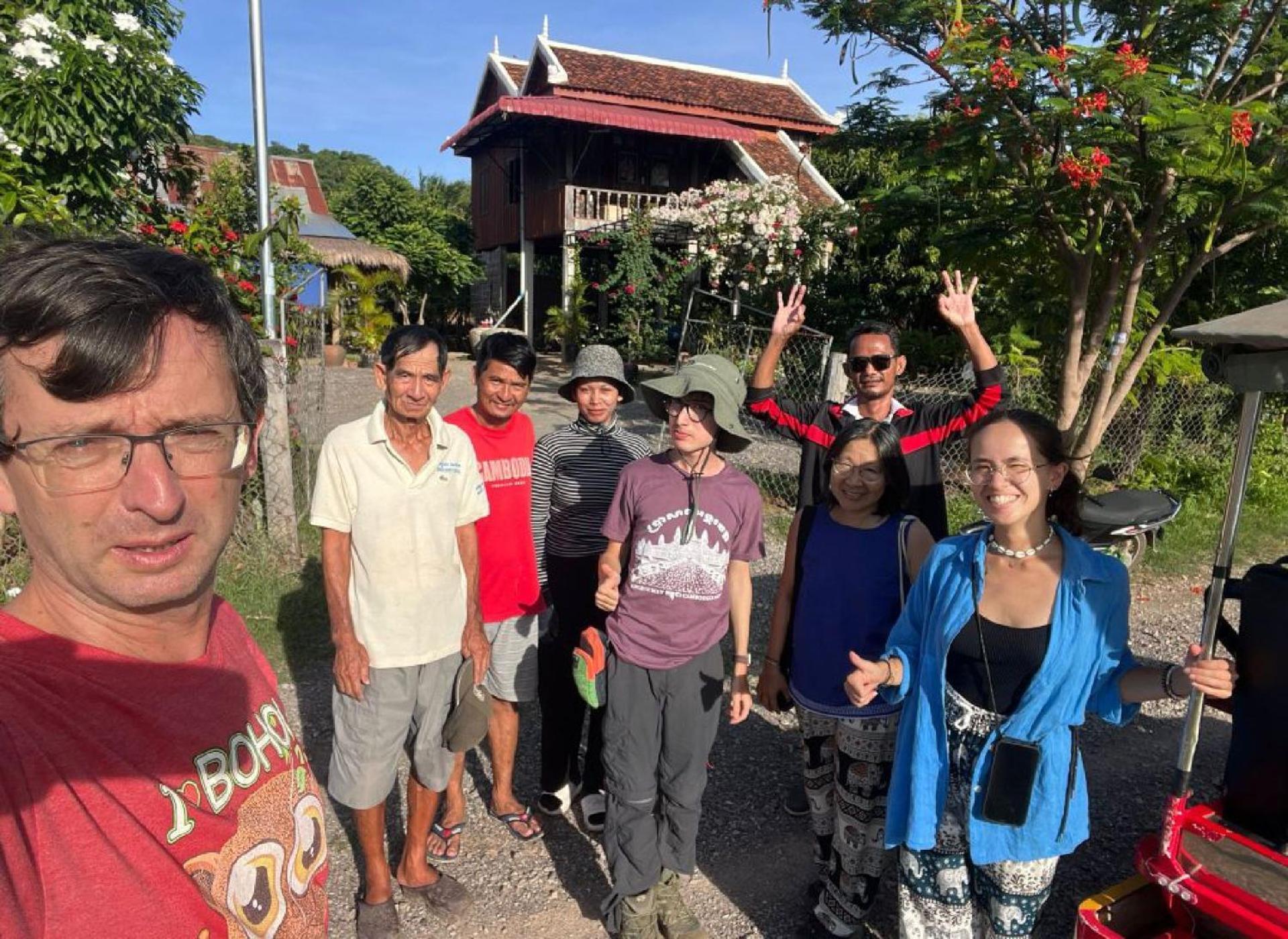 Family Batcave Homestay Battambang Dış mekan fotoğraf